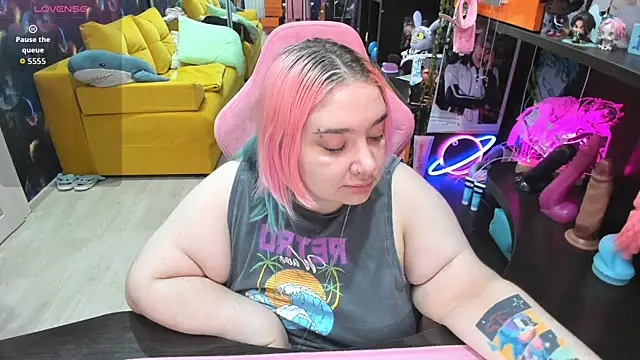 Softie Sofy online show from 05/14/26, 03:13