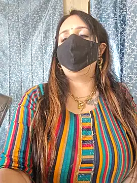 cute-tanvi online show from 02/10/25, 08:20