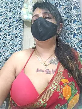 cute-tanvi online show from 10/02/25, 12:50