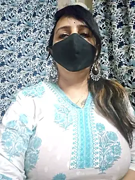 cute-tanvi online show from 01/08/26, 11:51