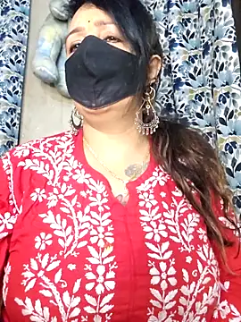 cute-tanvi online show from 04/03/26, 12:19