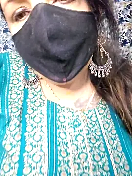 cute-tanvi online show from 04/07/26, 12:44