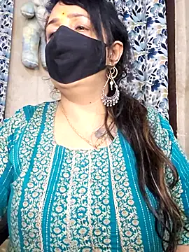 cute-tanvi online show from 04/07/26, 12:49