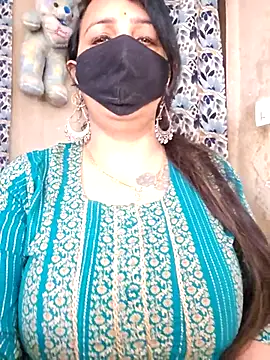 cute-tanvi online show from 04/10/26, 01:00