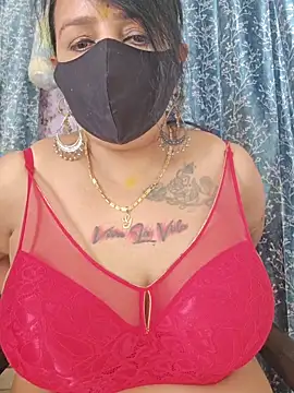 cute-tanvi online show from 05/15/26, 11:23