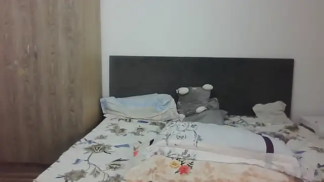 Snapshot of Naughtyredd chatting on 06/12/26, 10:14 Naughtyredd online show from 06/12/26, 10:14