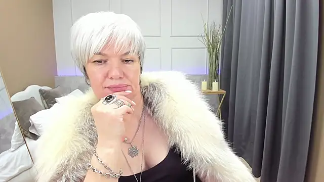 CarmenSoft online show from 12/23/24, 03:29