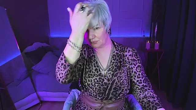 CarmenSoft online show from 01/07/25, 02:42