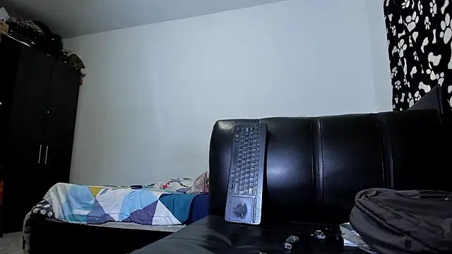 ares sexxx online show from 10/18/25, 03:02