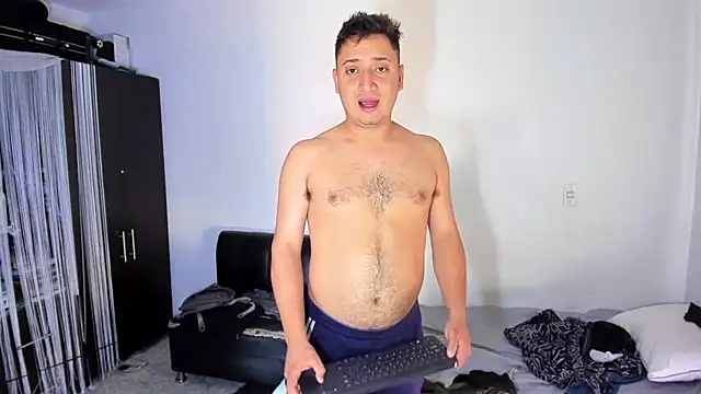 Snapshot of ares_sexxx chatting on 06/24/26, 05:45 ares sexxx online show from 06/24/26, 05:45