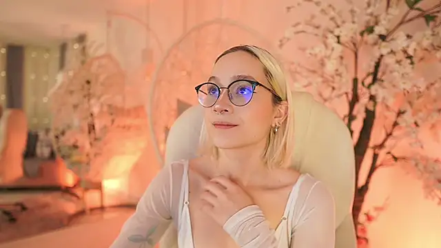 DalahiaRush online show from 02/08/25, 11:33