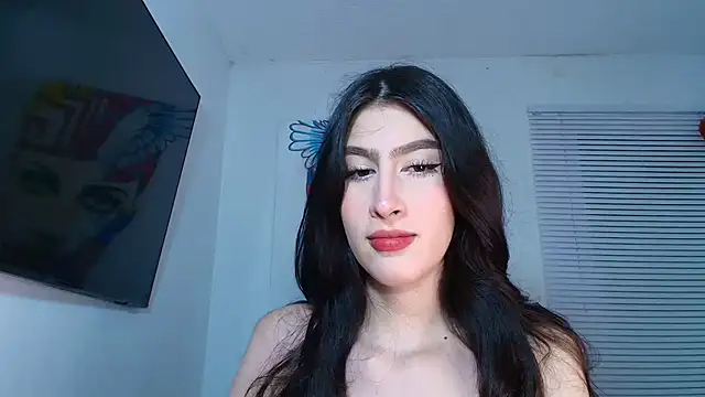 Snapshot of valeria_gonzales_ chatting on 09/27/25, 11:32 valeria gonzales online show from 09/27/25, 11:32