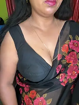 Snapshot of Anushka_21 chatting on 04/25/26, 12:57 Anushka 21 online show from 04/25/26, 12:57