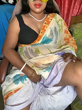 Snapshot of Anushka_21 chatting on 05/17/26, 01:14 Anushka 21 online show from 05/17/26, 01:14