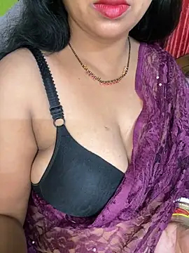 Snapshot of Anushka_21 chatting on 06/21/26, 01:30 Anushka 21 online show from 06/21/26, 01:30