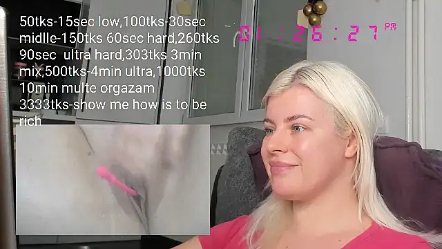 Snapshot of queenofthenighttt chatting on 02/08/25, 12:28 queenofthenighttt online show from 02/08/25, 12:28