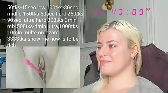 Snapshot of queenofthenighttt chatting on 02/18/25, 11:44 queenofthenighttt online show from 02/18/25, 11:44