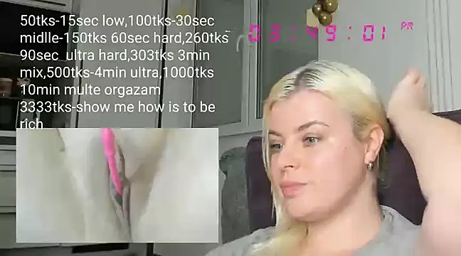 Snapshot of queenofthenighttt chatting on 02/18/25, 02:49 queenofthenighttt online show from 02/18/25, 02:49
