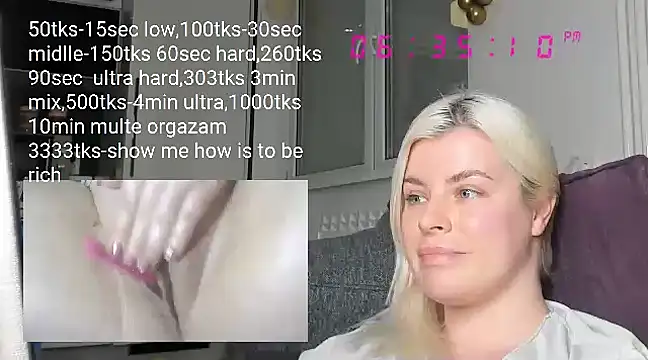 Snapshot of queenofthenighttt chatting on 02/22/25, 05:35 queenofthenighttt online show from 02/22/25, 05:35