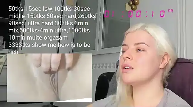 Snapshot of queenofthenighttt chatting on 03/04/25, 12:01 queenofthenighttt online show from 03/04/25, 12:01