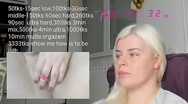 Snapshot of queenofthenighttt chatting on 03/11/25, 07:48 queenofthenighttt online show from 03/11/25, 07:48
