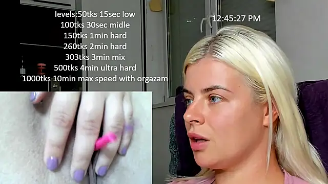 Snapshot of queenofthenighttt chatting on 10/02/25, 10:44 queenofthenighttt online show from 10/02/25, 10:44