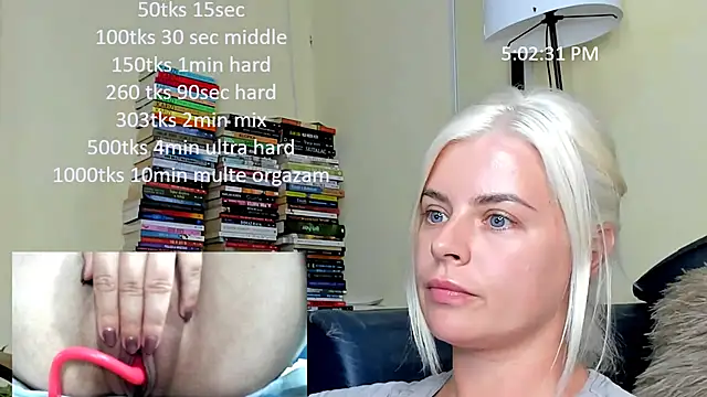 Snapshot of queenofthenighttt chatting on 07/06/26, 03:03 queenofthenighttt online show from 07/06/26, 03:03