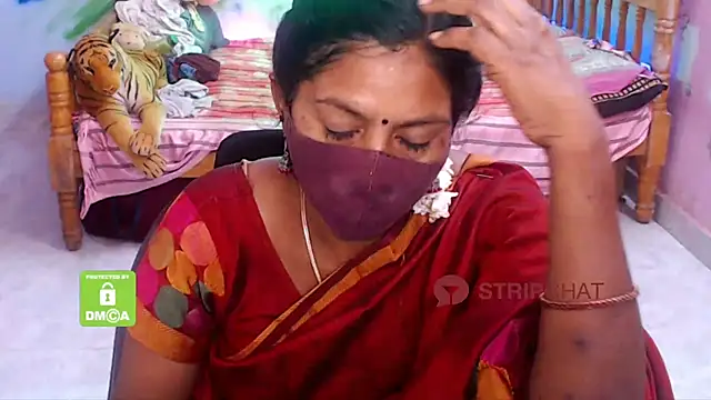 Snapshot of Novapol chatting on 12/12/24, 01:06 Novapol online show from 12/12/24, 01:06