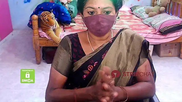 Snapshot of Novapol chatting on 12/26/24, 05:30 Novapol online show from 12/26/24, 05:30