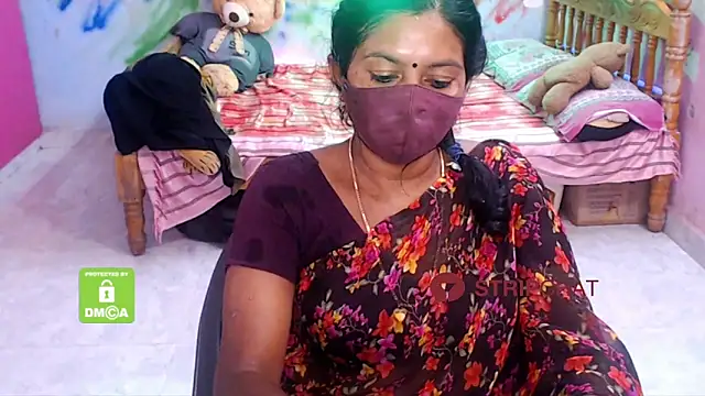 Snapshot of Novapol chatting on 01/03/25, 05:53 Novapol online show from 01/03/25, 05:53