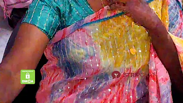 Snapshot of Novapol chatting on 01/04/25, 05:37 Novapol online show from 01/04/25, 05:37