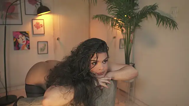 Snapshot of artechloe chatting on 12/18/25, 11:11 artechloe online show from 12/18/25, 11:11