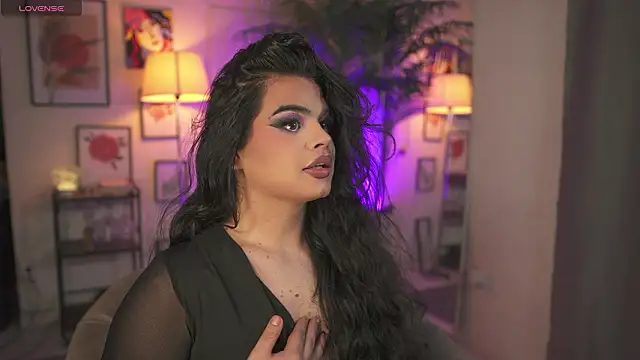 Snapshot of artechloe chatting on 02/25/26, 02:54 artechloe online show from 02/25/26, 02:54