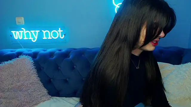 ViollinaLove online show from 03/18/25, 05:41