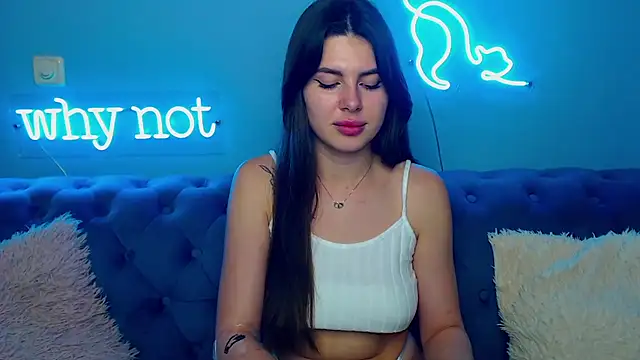 ViollinaLove online show from 11/28/25, 10:07