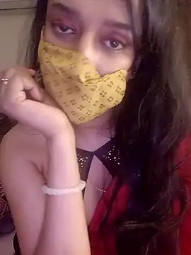 Snapshot of Lavanya_Shah chatting on 12/14/24, 03:04 Lavanya Shah online show from 12/14/24, 03:04