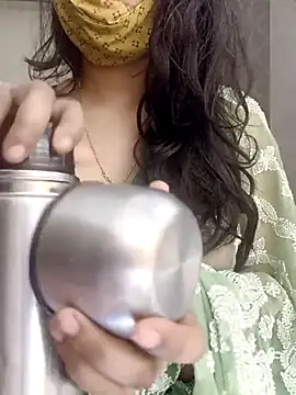 Snapshot of Lavanya_Shah chatting on 02/15/25, 03:06 Lavanya Shah online show from 02/15/25, 03:06