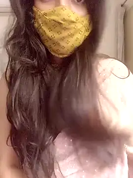 Snapshot of Lavanya_Shah chatting on 10/14/25, 02:40 Lavanya Shah online show from 10/14/25, 02:40