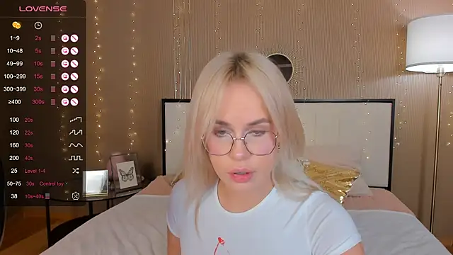 Snapshot of bellatip chatting on 02/01/25, 03:52 bellatip online show from 02/01/25, 03:52