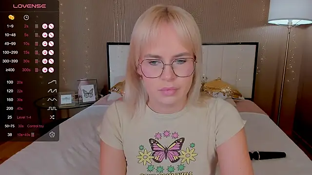 Snapshot of bellatip chatting on 03/13/25, 03:54 bellatip online show from 03/13/25, 03:54