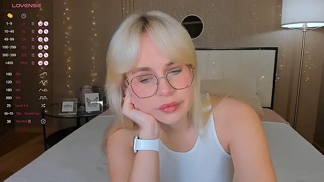 Snapshot of bellatip chatting on 10/03/25, 01:02 bellatip online show from 10/03/25, 01:02