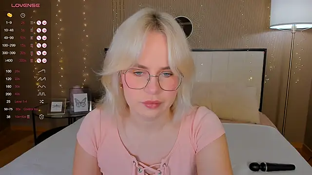 Snapshot of bellatip chatting on 10/05/25, 12:53 bellatip online show from 10/05/25, 12:53