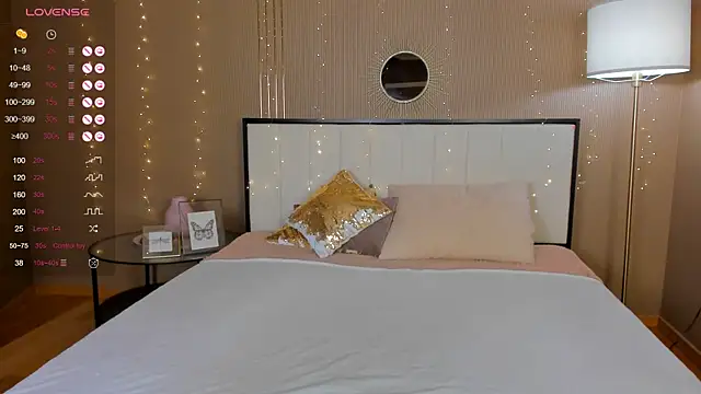 Snapshot of bellatip chatting on 10/13/25, 12:43 bellatip online show from 10/13/25, 12:43