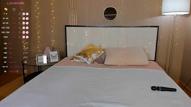 Snapshot of bellatip chatting on 10/17/25, 12:47 bellatip online show from 10/17/25, 12:47