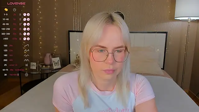 Snapshot of bellatip chatting on 11/07/25, 12:43 bellatip online show from 11/07/25, 12:43