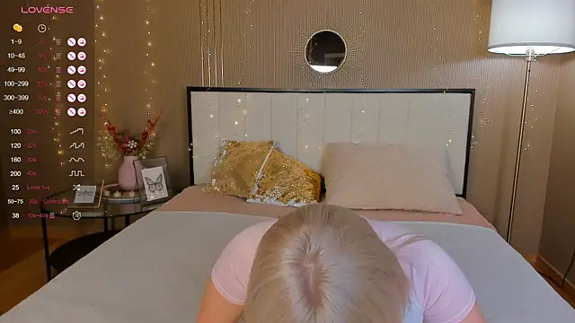 Snapshot of bellatip chatting on 11/23/25, 12:43 bellatip online show from 11/23/25, 12:43