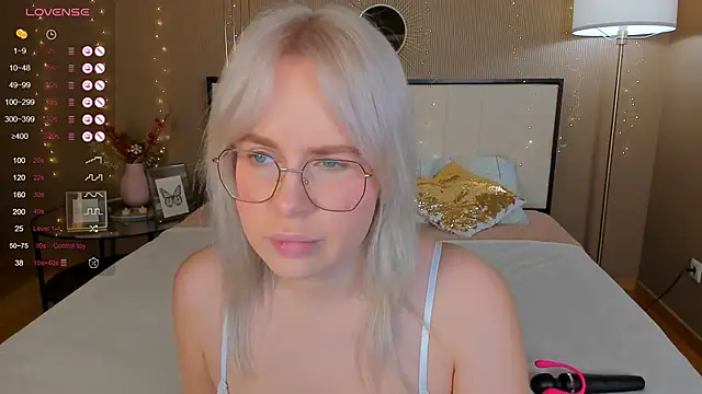 Snapshot of bellatip chatting on 11/27/25, 12:46 bellatip online show from 11/27/25, 12:46