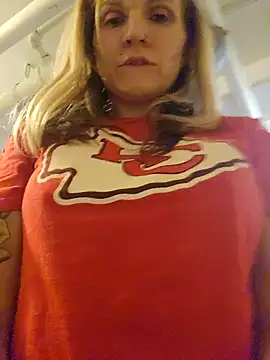 MaddisonX online show from 12/22/25, 12:24