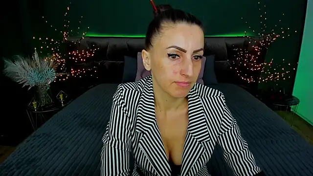 Rebecca Diamond online show from 03/21/25, 06:27