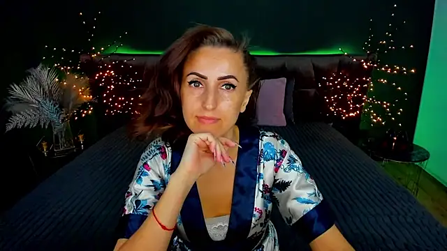 Rebecca Diamond online show from 09/17/25, 05:42